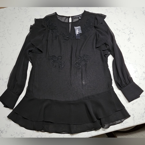 White House Black Market Applique Tunic - Picture 8 of 14